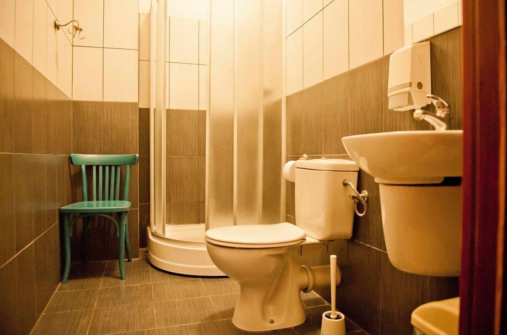 Hostel Bemma - Ozonowane Pokoje Wrocław Buitenkant foto