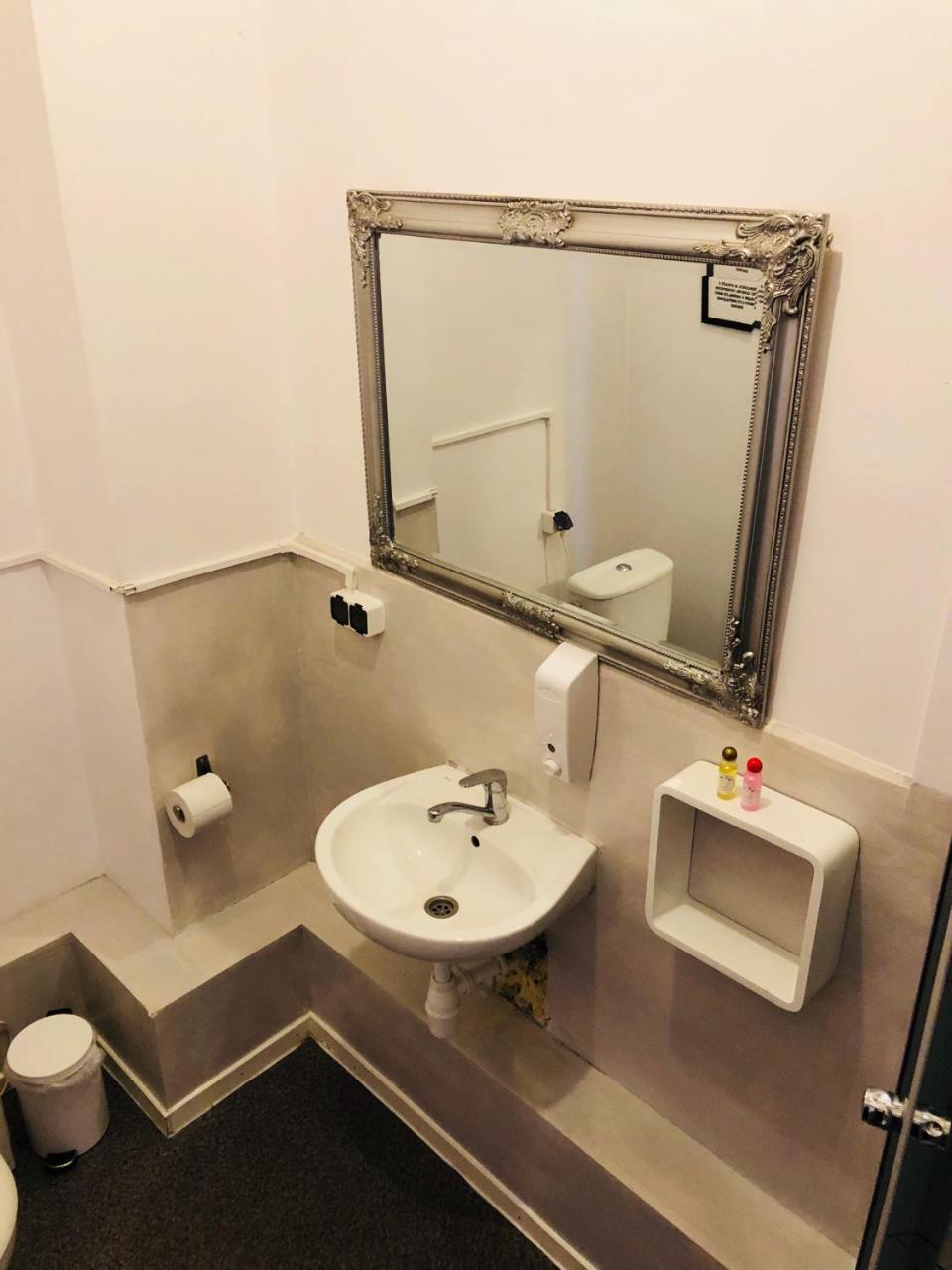 Hostel Bemma - Ozonowane Pokoje Wrocław Buitenkant foto